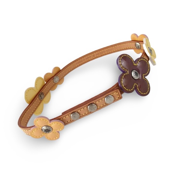 Authentic Louis Vuitton Flower Lexington Vernis Choker Bracelet - Picture 3 of 11